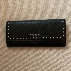 Henri Bendel Wallet